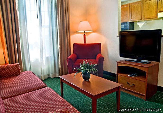 Towneplace Suites By Marriott St. Petersburg Clearwater Room photo